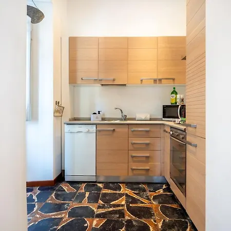 -centro-piazza Castello- Luxury For 4 With Wi-fi *