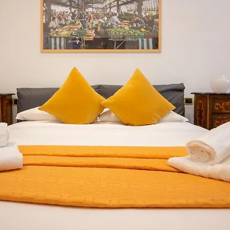 -centro-piazza Castello- Luxury For 4 With Wi-fi